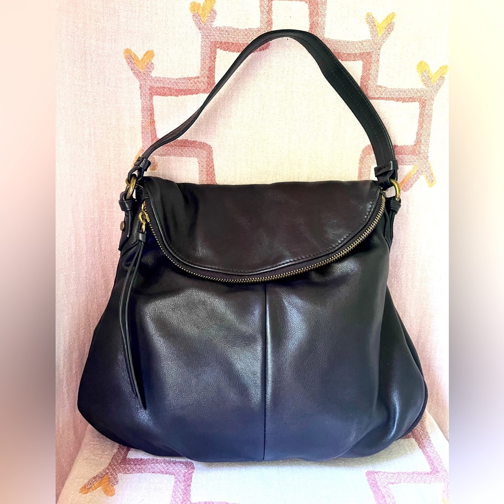 Margot Black Leather Shoulder Bag - Picture 3 of 15